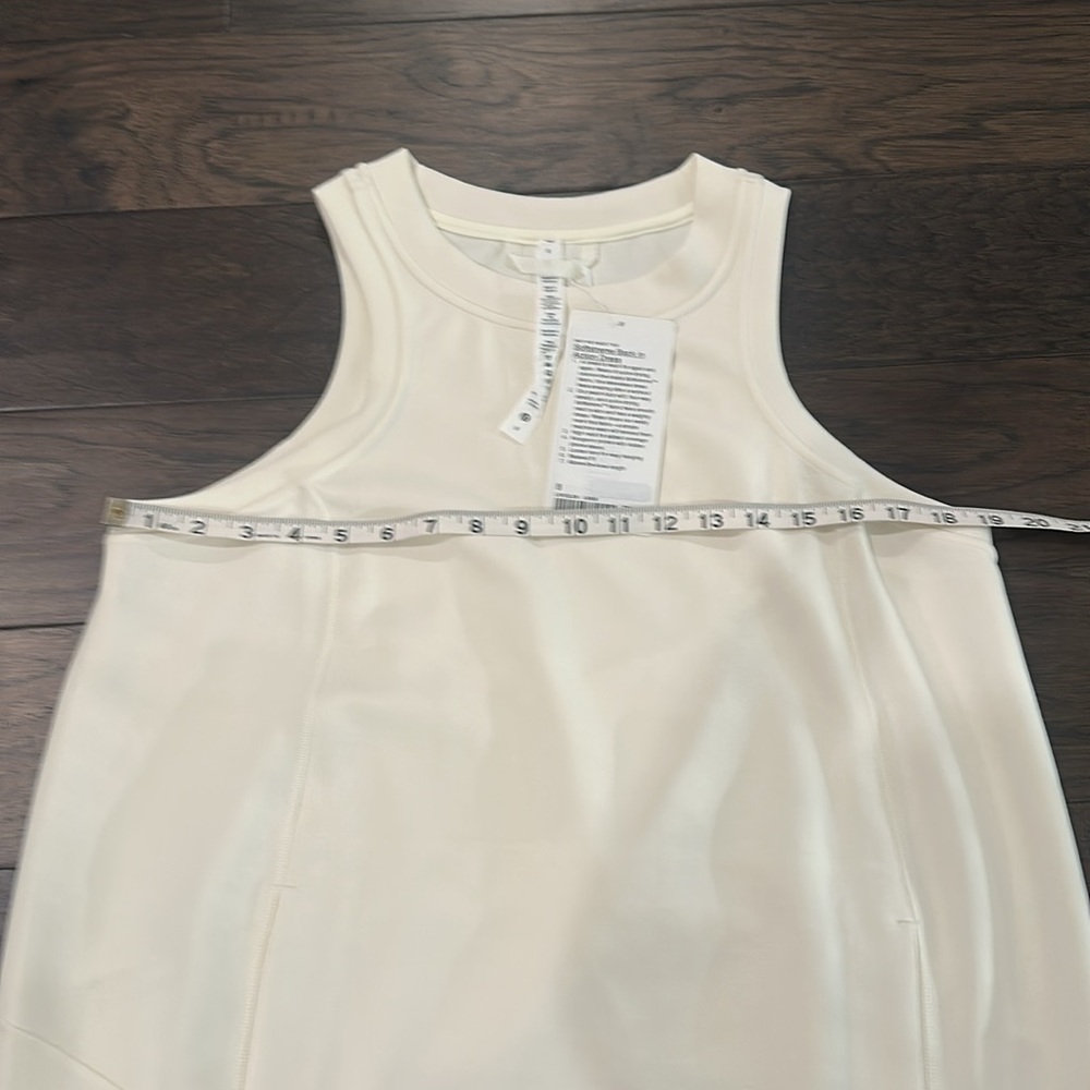 NWT Lululemon Softstreme Back in Action Dress Sz M - Picture 11 of 12